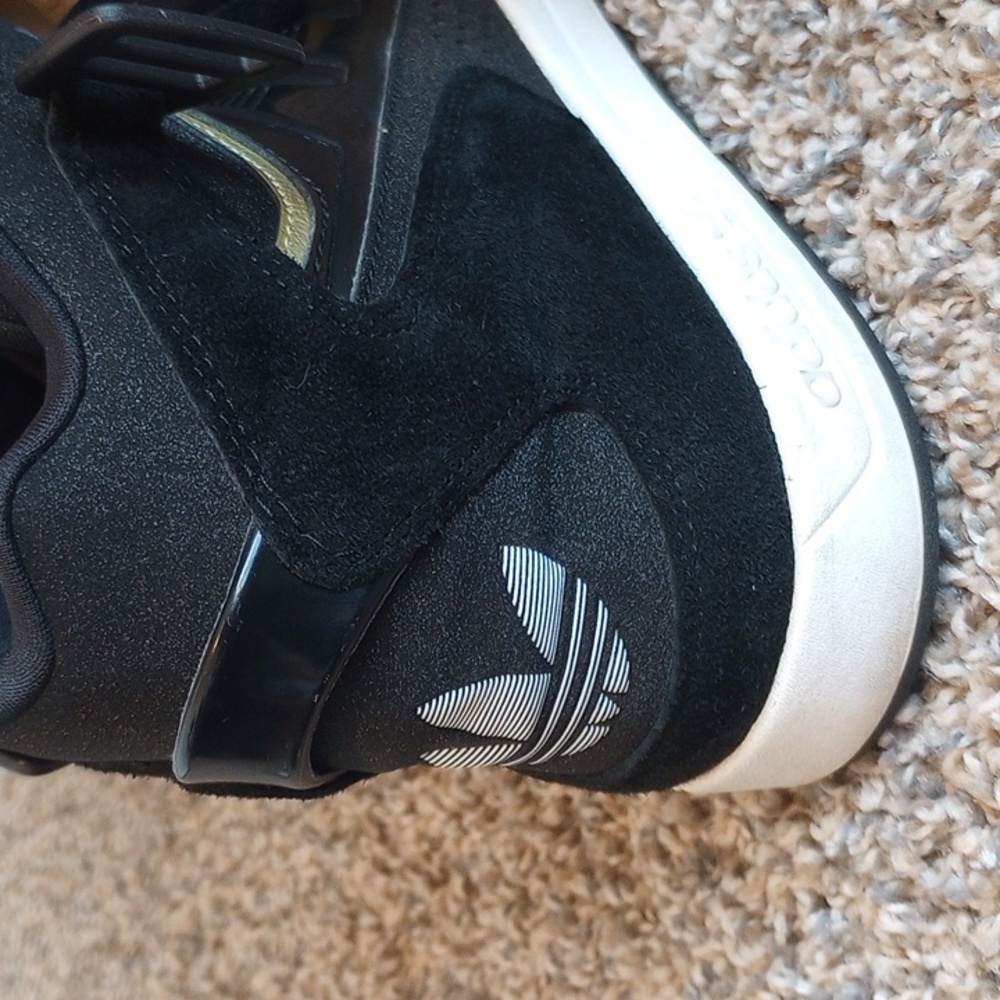 Addidas high tops - Picture 4 of 5